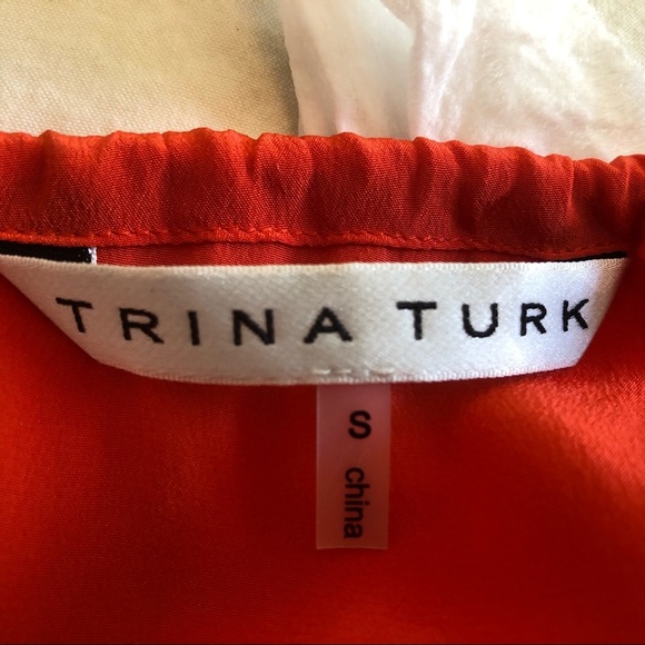 Trina Turk Sleeveless Tie Neck Silk Top size Sm. - Picture 3 of 6